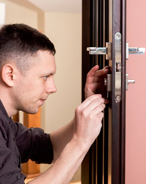 : Professional Locksmith For Commercial And Residential Locksmith Services in Chowchilla, CA